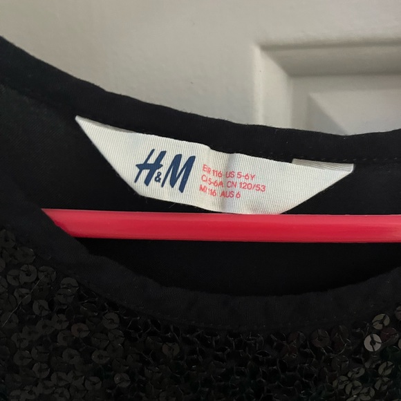 Black kids sequinned jumpsuit from H&M - Picture 2 of 3